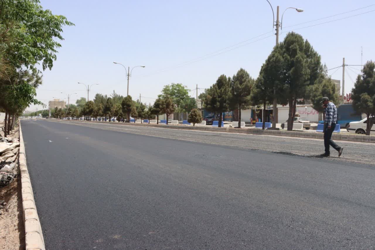 آسفالت بیش از ۶۰ هزار مترمربع از معابر شهر کرمان در اردیبهشت‌ماه 