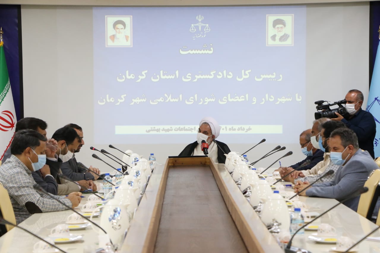 کمیته‌های تحقیقات و حقوقی در شهرداری کرمان فعال شود