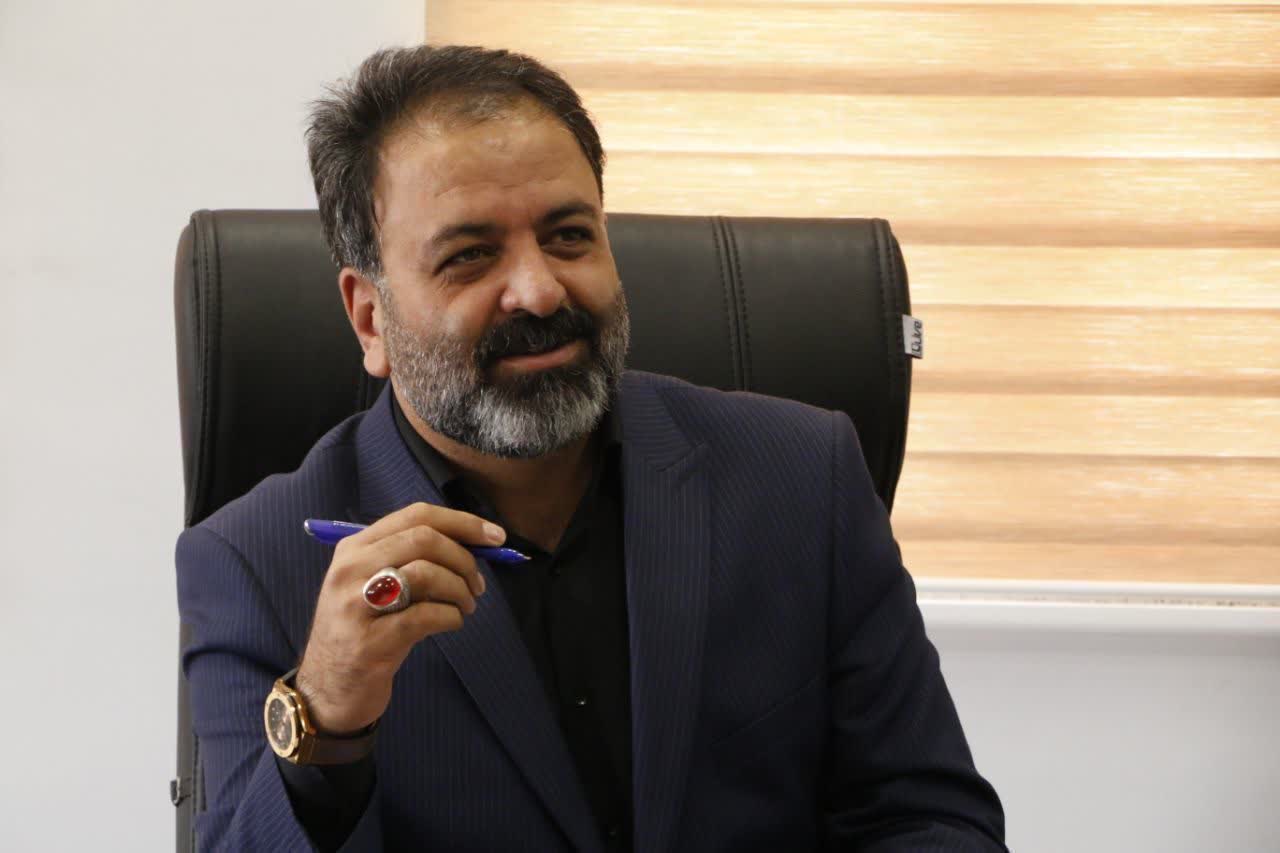 جمع‌آوری سایه‌بان‌های غیرمتعارف در قدمگاه و «بازار بزرگ» 