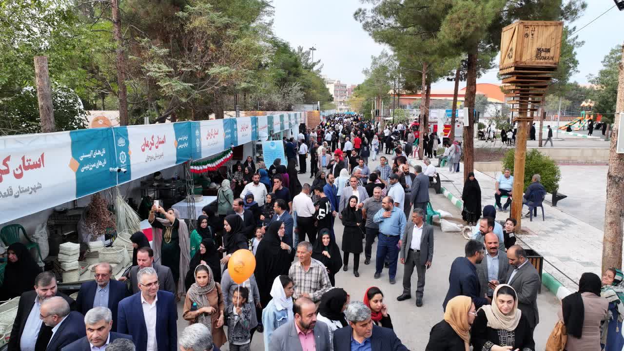 حضور ۱۵۰ هزار نفر از شهروندان کرمانی در «جشنوارۀ ملی نان»