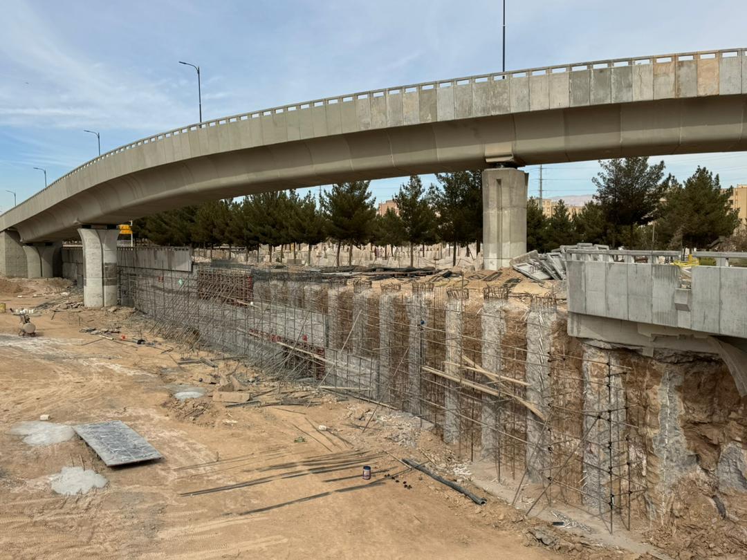 پیشرفت ۸۰ درصدی عملیات اجرایی تقاطع غیرهمسطح شهدای خلبان در محور شرق به جنوب