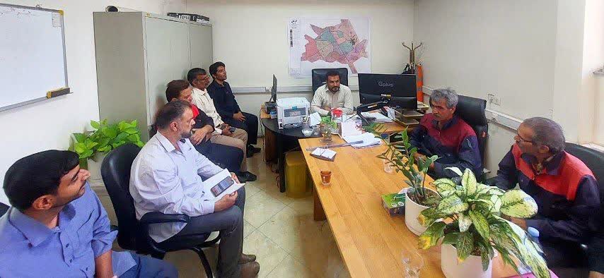 بررسی فرآیند آموزش‌ تفکیک از مبدا با حضور کارکنان و عوامل اجرایی 