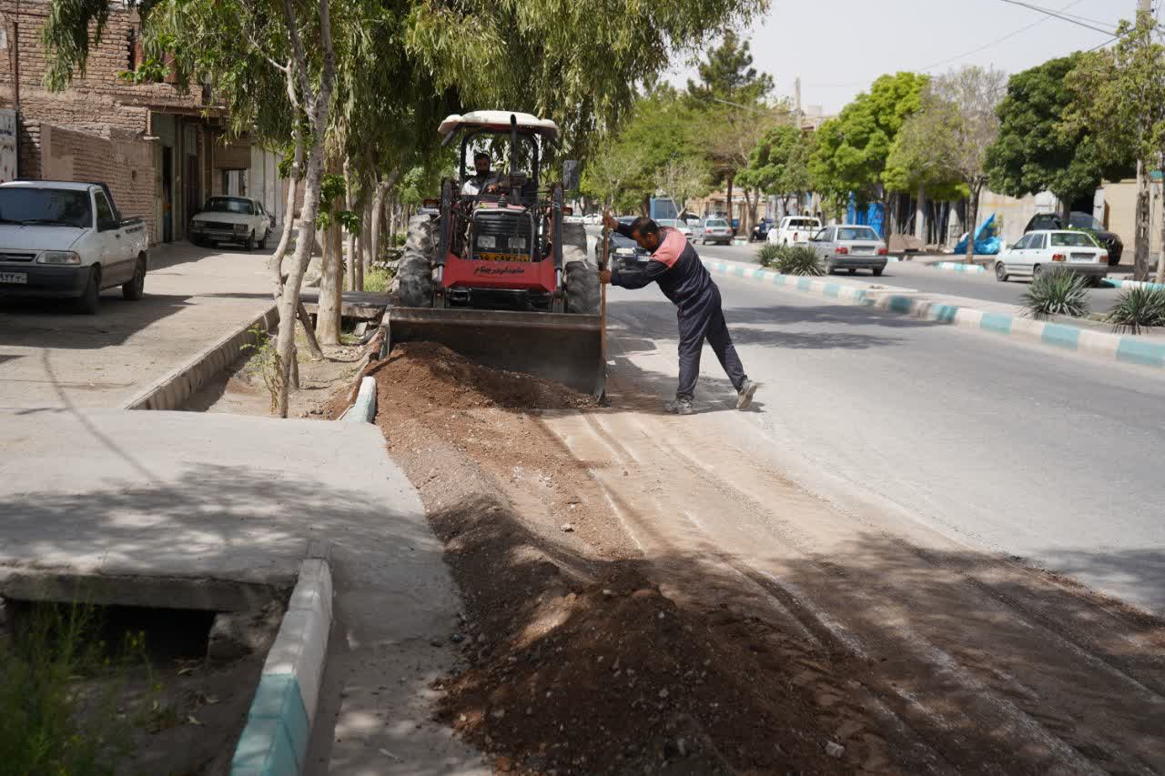 
اجرای خط انتقال آب خام و ارتقای سیستم آبیاری تحت فشار در منطقه