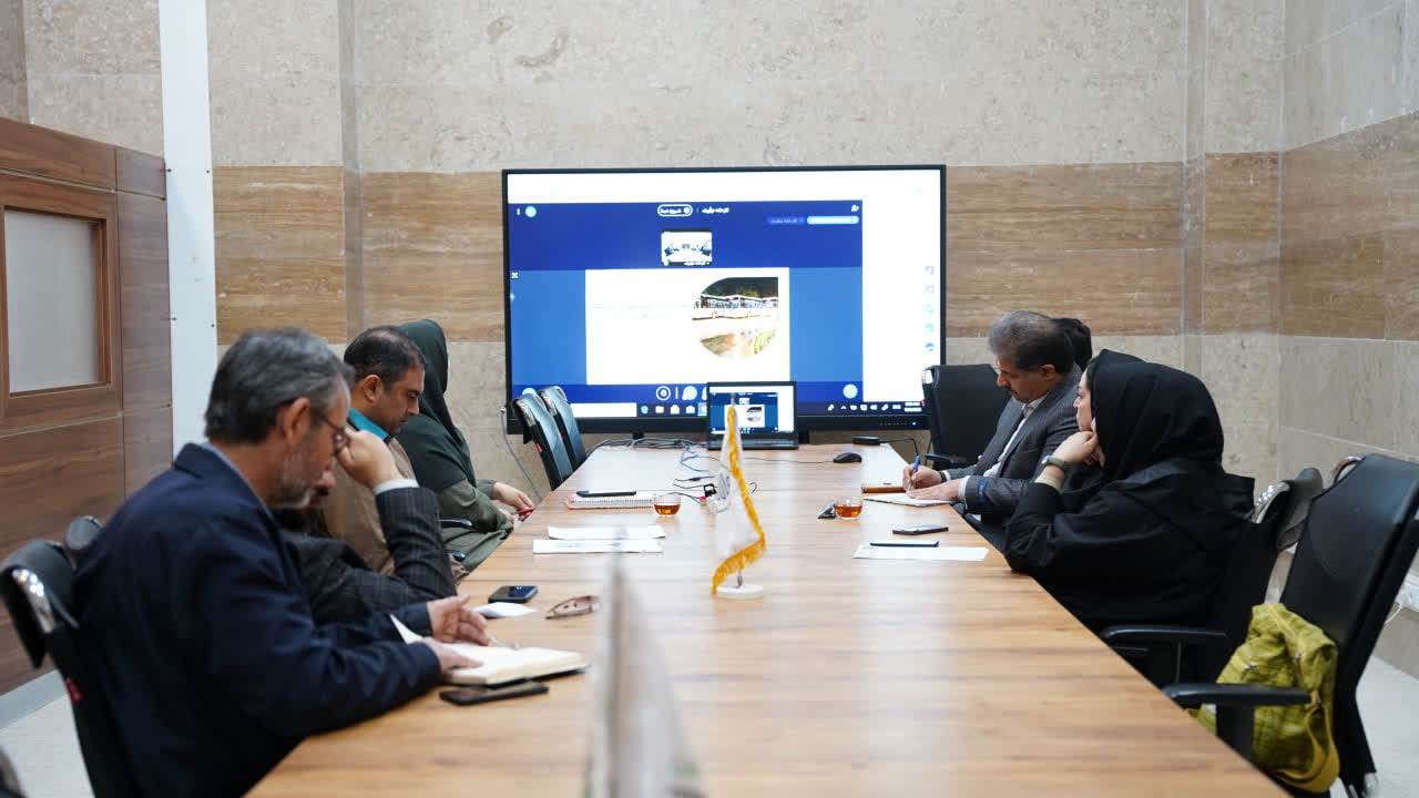 انجام مطالعات و پژوهش درباره عوامل مؤثر بر جذب مسافر در ناوگان اتوبوس شهری