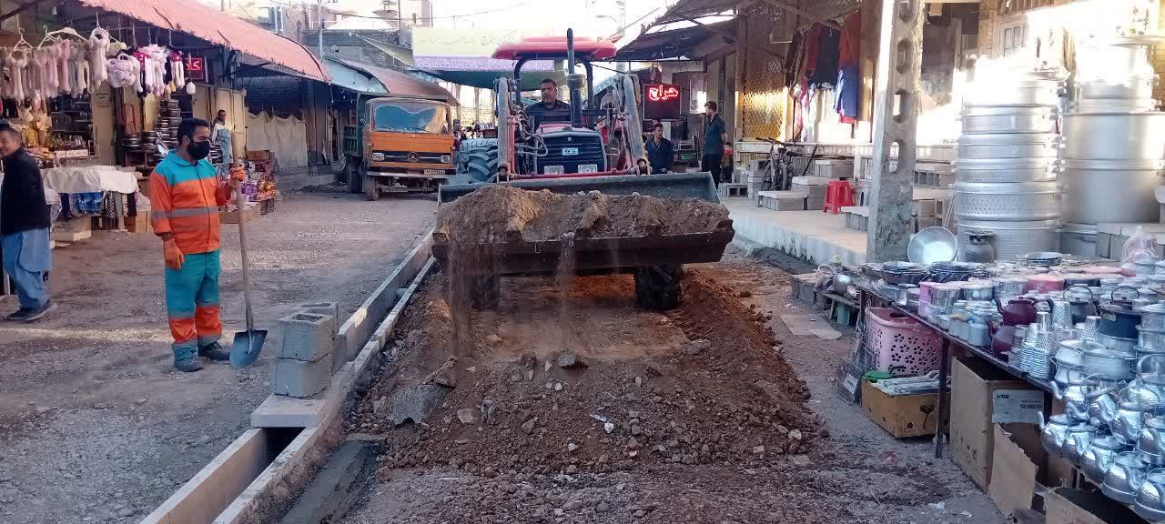 اجرای طرح پاکسازی و جمع‌آوری خاک و نخاله به‌صورت محله به محله