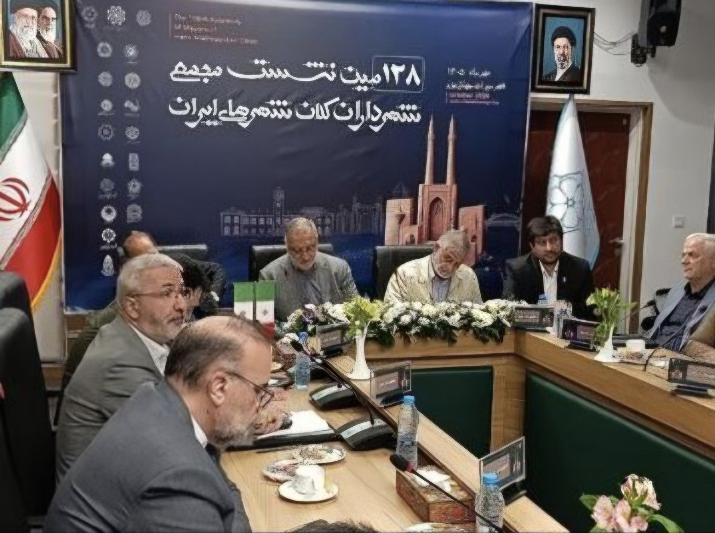 حضور شهردار کرمان در نشست مجمع شهرداران کلان‌شهرهای کشور در یزد