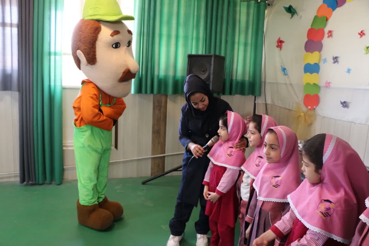 آغاز آموزش تفکیک پسماند از مبدا در مدارس  
