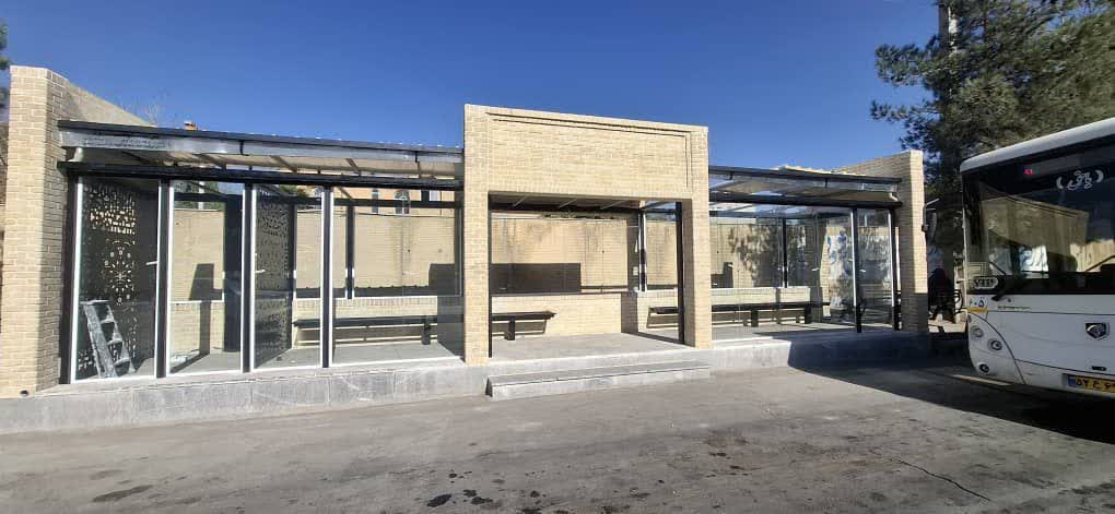 تسهیل سفرهای شهری با ساخت ایستگاه‌ اتوبوس در دو معبر مهم کرمان