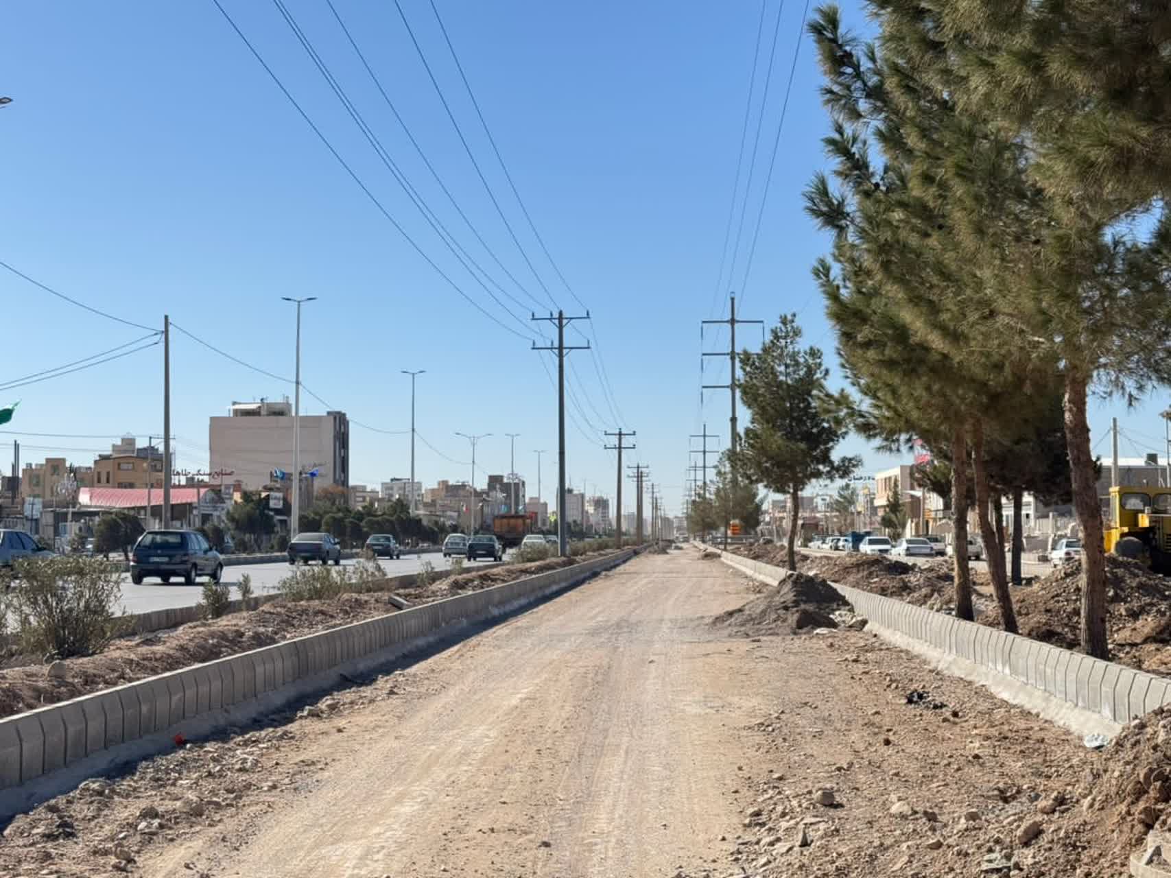 پیشرفت ۷۰ درصدی عملیات بهسازی و جدول‌گذاری کنارگذر کمربندی امام‌رضا(ع)