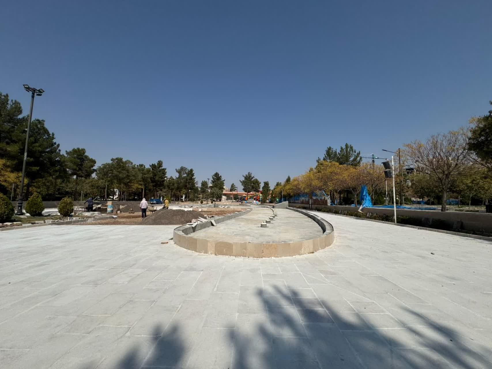 اجرای پیست اسکیت، آبنمای موزیکال و سنگ‌فرش در بوستان «مادر»