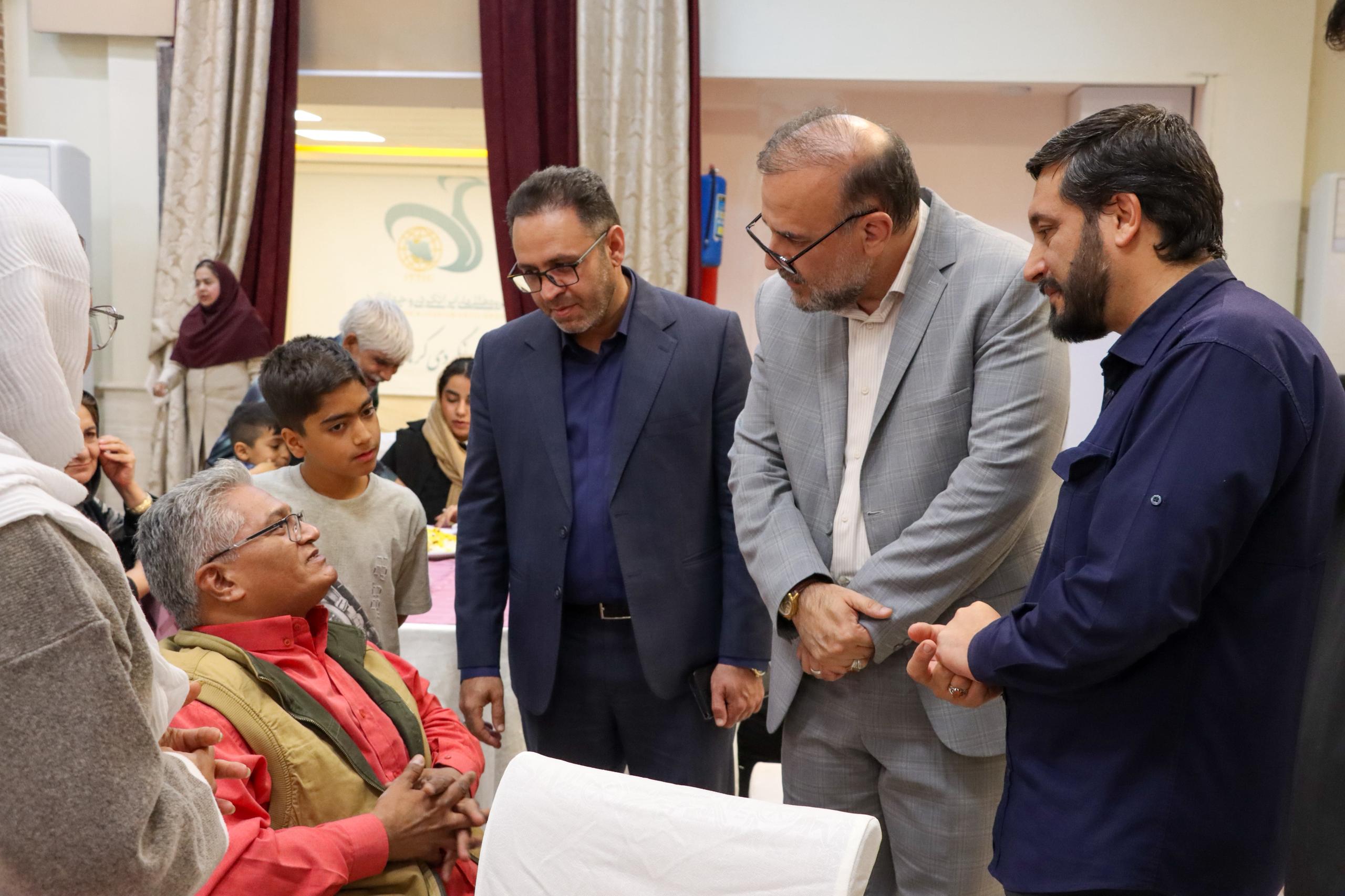 دورهمی خانوادگی معلولان توانمند و شاغل در شهرداری کرمان