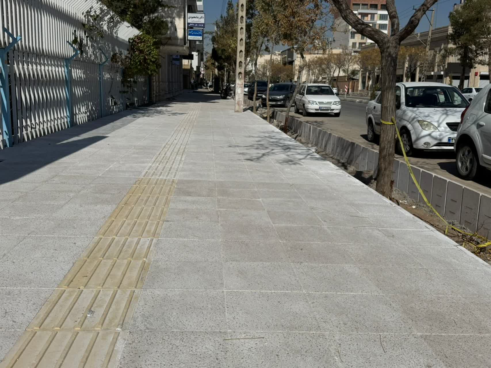 اجرای پروژه پیاده‌روسازی و جدول‌گذاری خیابان «شفا»