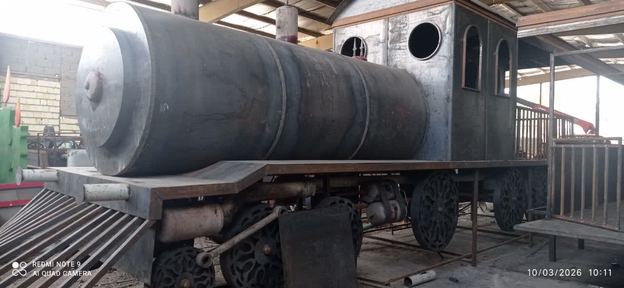 قطار نوروزی در ایستگاه تاریخ؛ رونمایی از بزرگترین سفره هفت‌سین ریلی کشور در کرمان