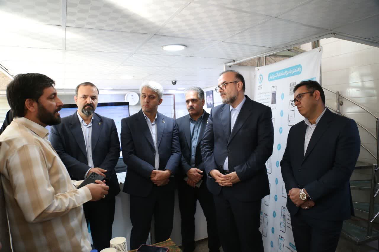 آغاز برون‌سپاری خدمات شهرداری کرمان به دفاتر پیشخوان دولت