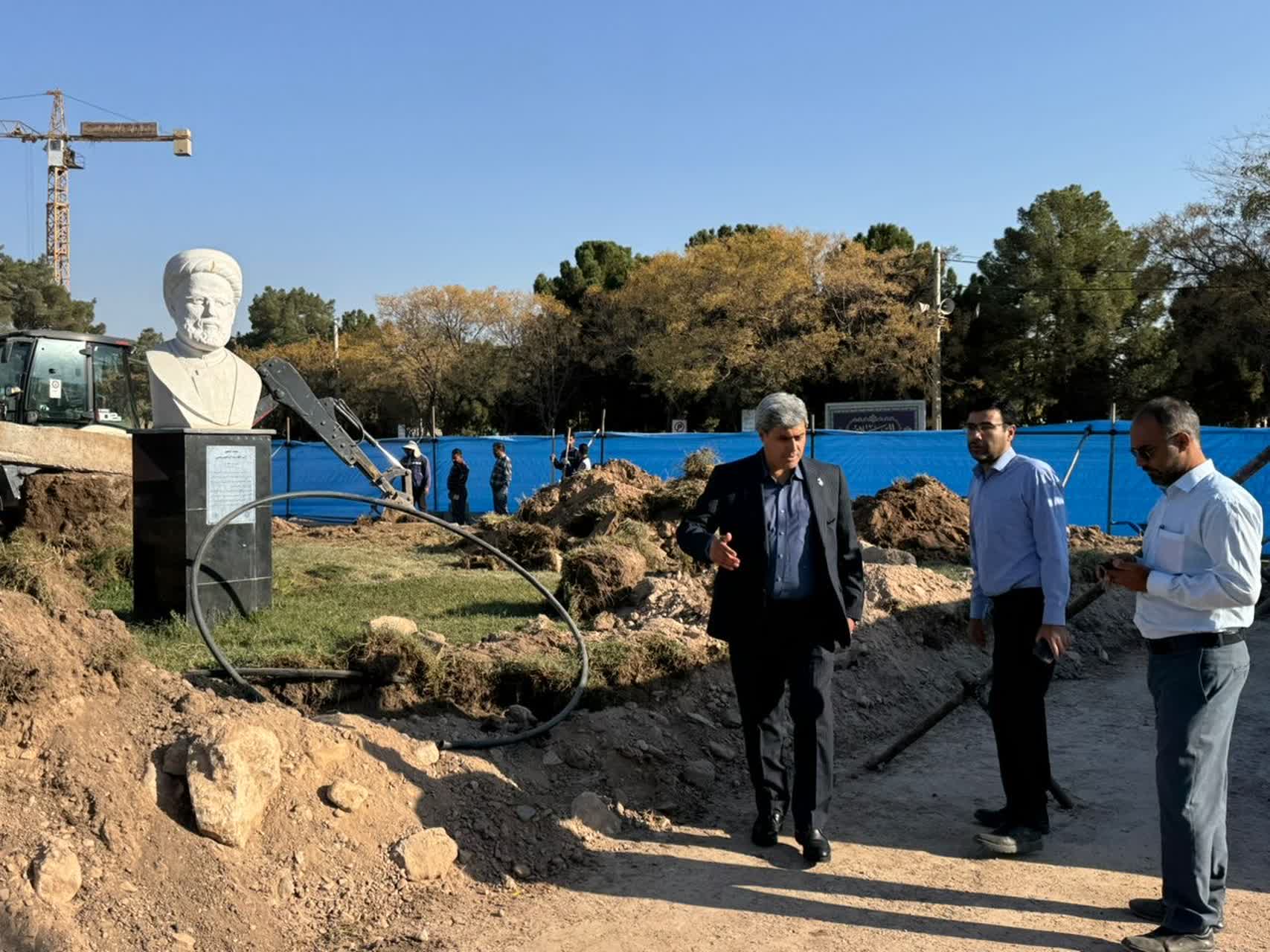 بازدید معاون حمل‌ونقل و امور زیربنایی شهردار کرمان از پروژه اصلاح هندسی میدان «شورا»

