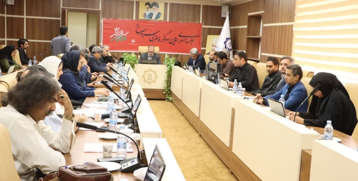نقش موثر سوگواره «سرو سرخ» در انتقال فرهنگ عاشورایی با زبان‌ هنر 