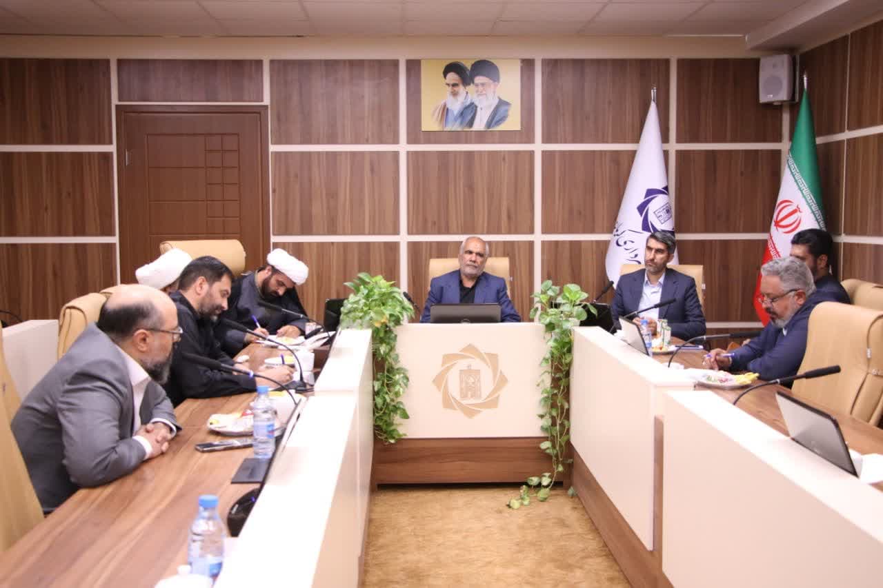 ستاد امربه معروف و نهی از منکر استان پیگیر مشکلات مسکن و اشتغال باشد  