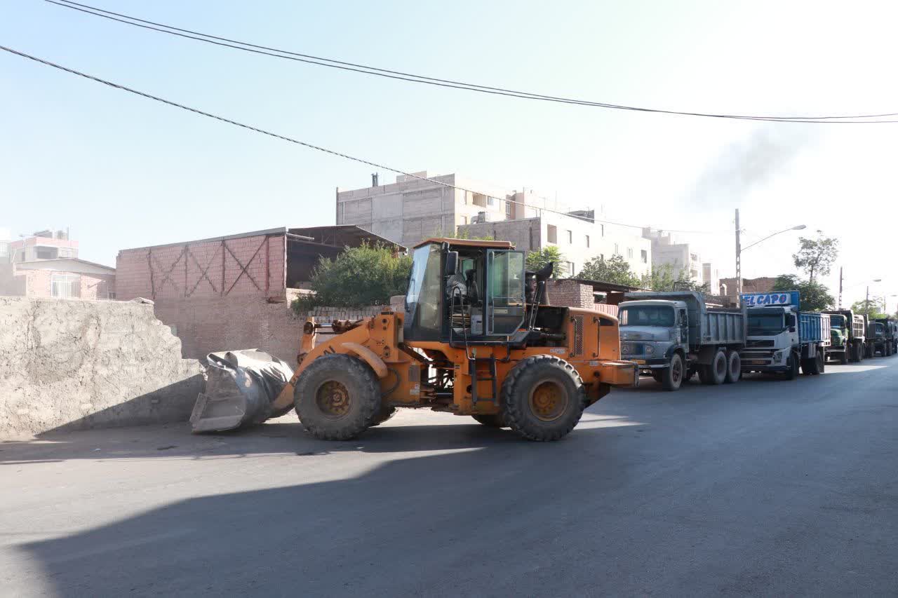  دو ملک مسیری تملک و تخریب شد