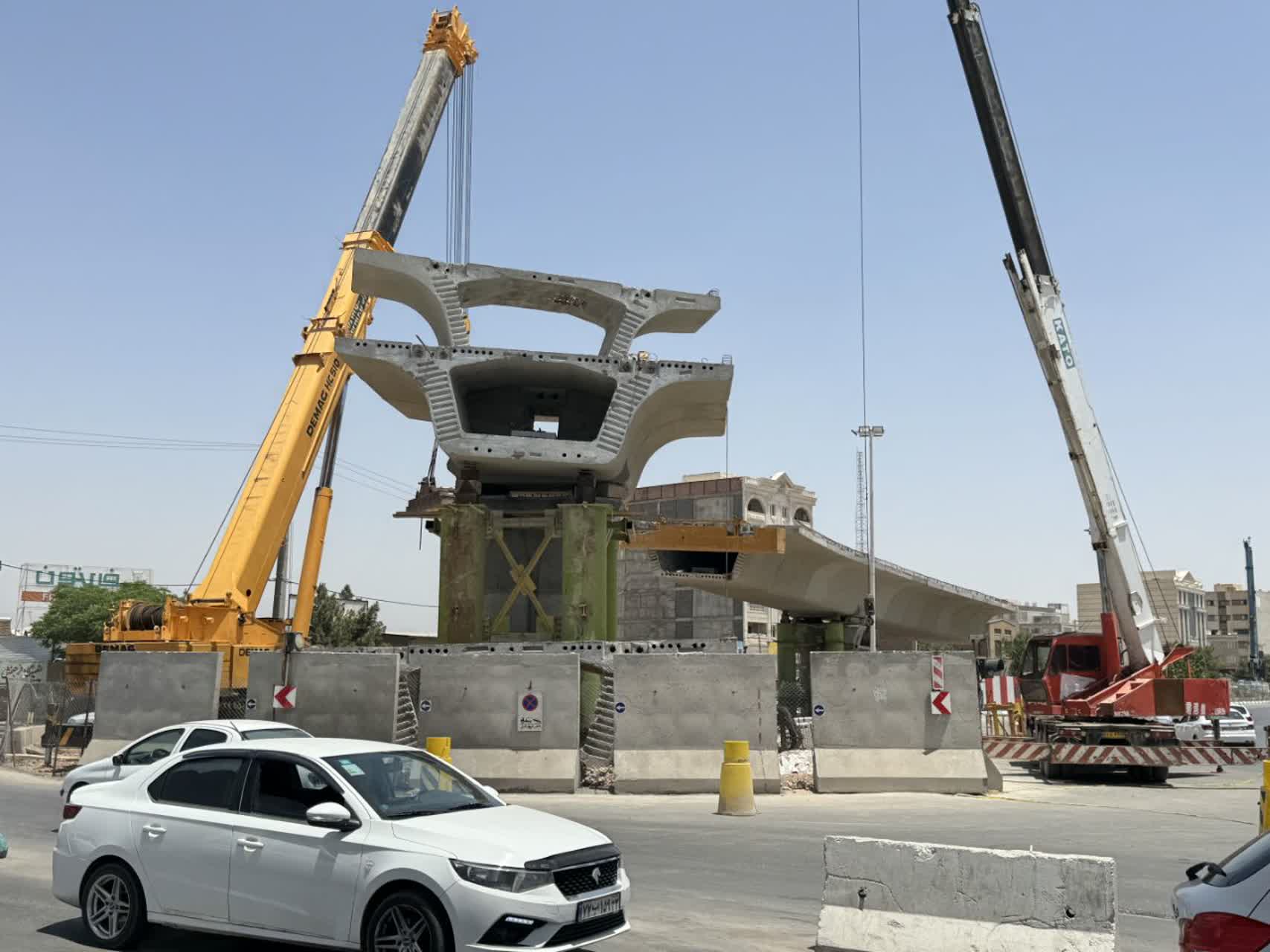 پیشرفت ۶۵ درصدی تقاطع غیرهمسطح شهدای اقتدار و تداوم عملیات سگمنت‌گذاری عرشه
