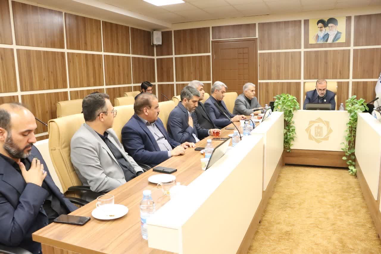 ضرورت تحقق بودجۀ ۱۲هزار میلیاردی و صرفه‌جویی در هزینه‌ها